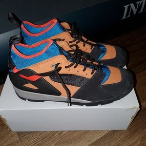 New Nike revaderchi huarache